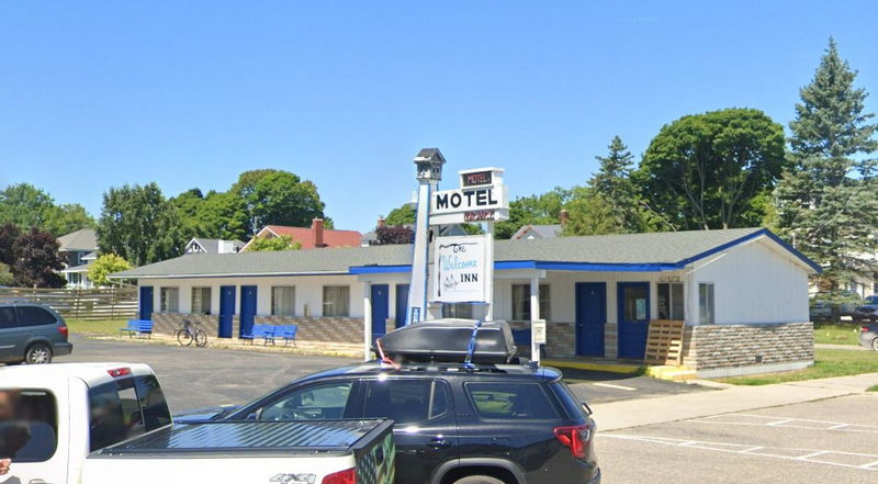 Apple Blossom Boutique (Dancys Motel, Welcome Inn) - Web Listing (newer photo)